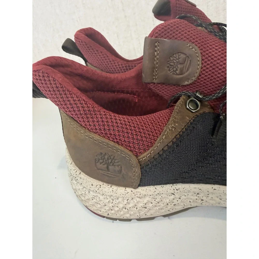 TIMBERLAND MEN'S FLYROAM TRAIL‎ LOW SNEAKERS size 10.5 color black and burgundy